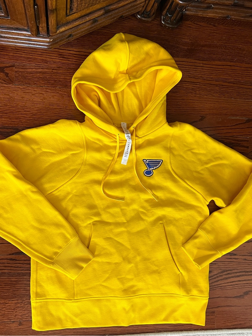 Lululemon women Yellow Pullover Hoodie with Embroidered Note Logo St Louis Blues